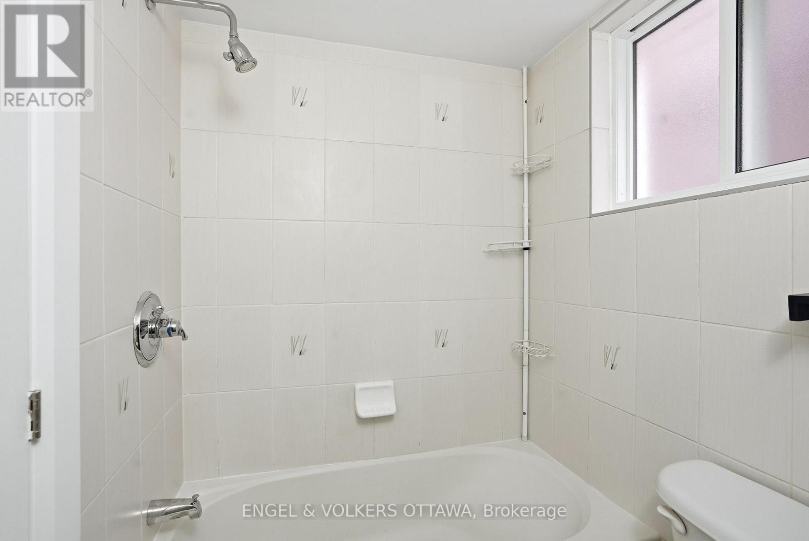 287 ST LAURENT BOULEVARD - 42