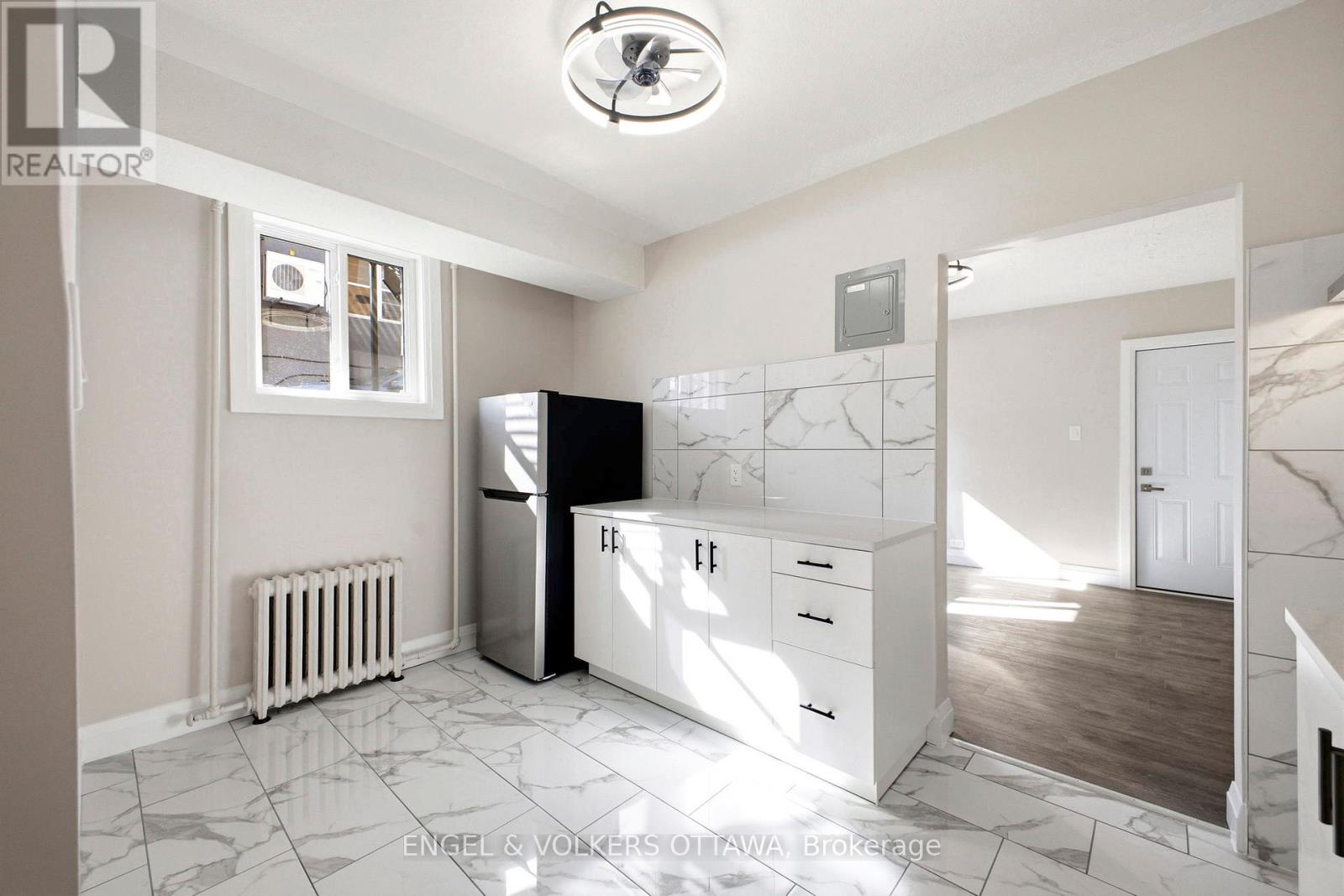 287 ST LAURENT BOULEVARD - 8