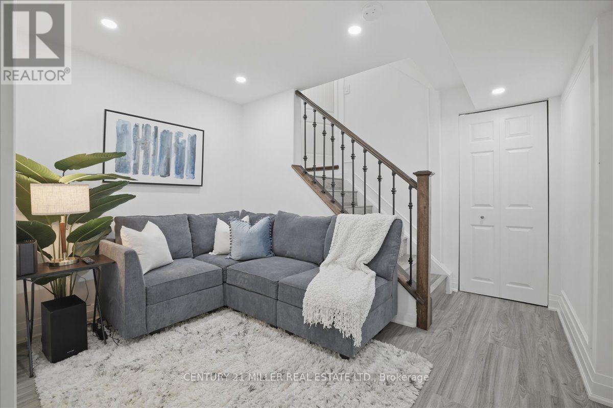 3085 CARDROSS COURT - 21