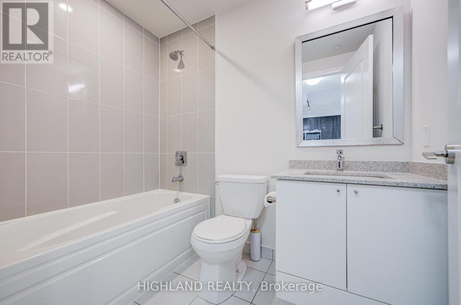 #2716 35 WATERGARDEN DRIVE - Image 14
