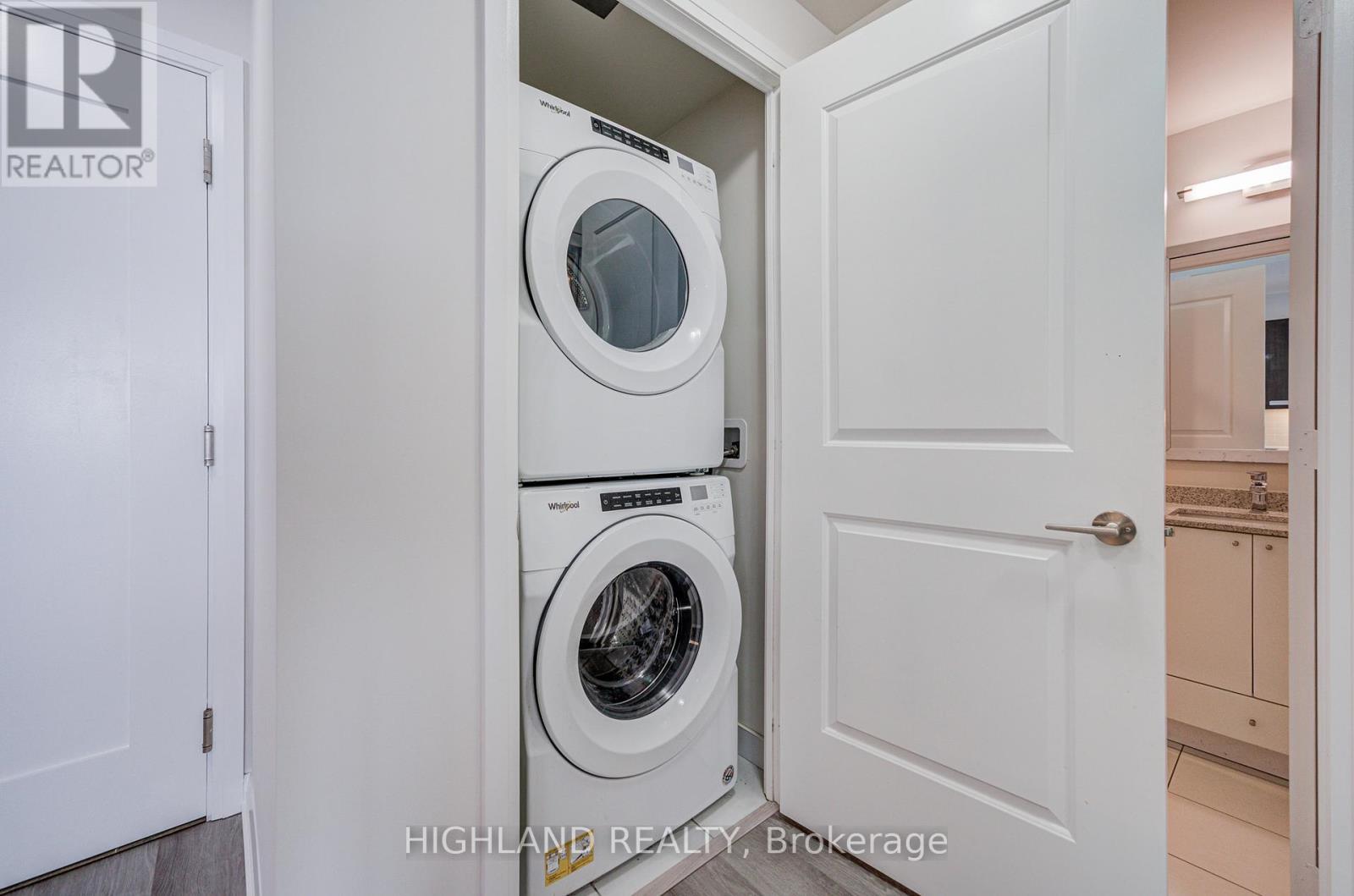 #2716 35 WATERGARDEN DRIVE - Image 18