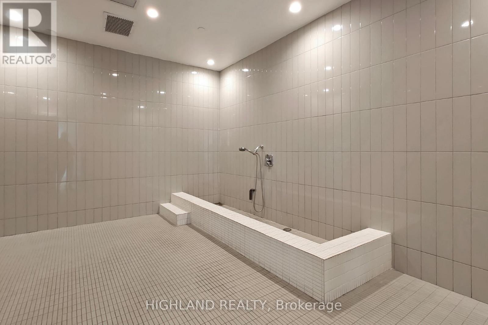 #2716 35 WATERGARDEN DRIVE - Image 29
