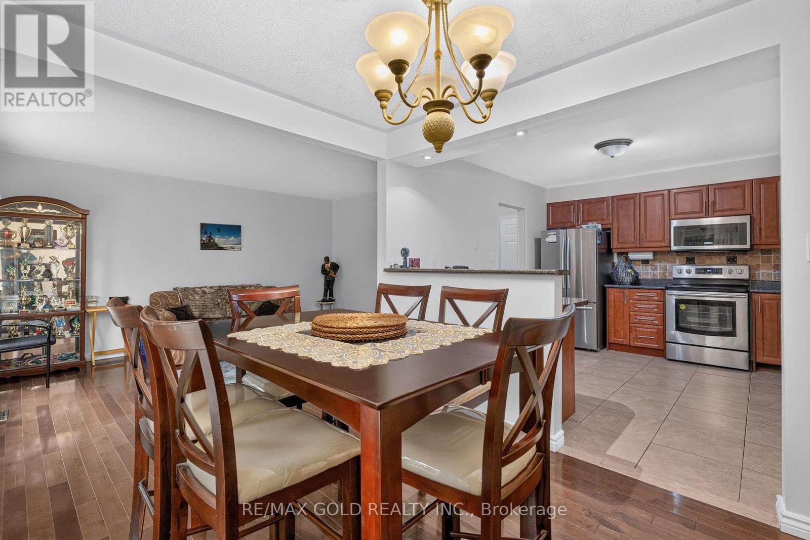 32 DUNBLAINE CRESCENT - 12