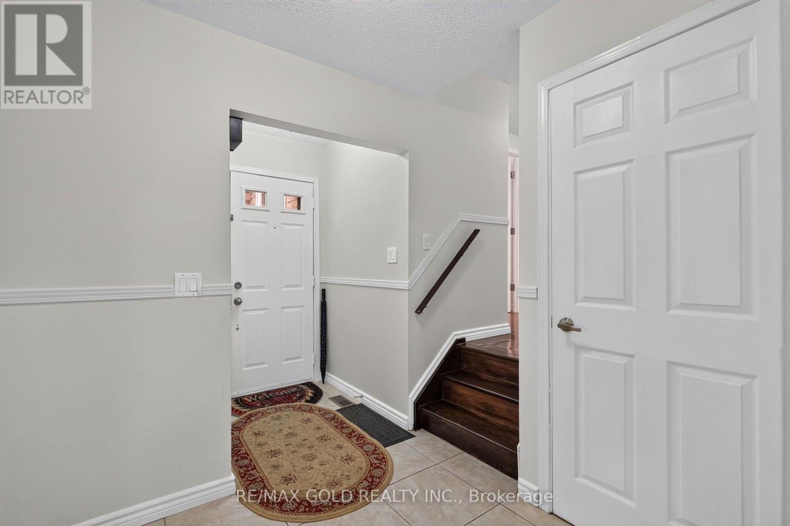 32 DUNBLAINE CRESCENT - 18