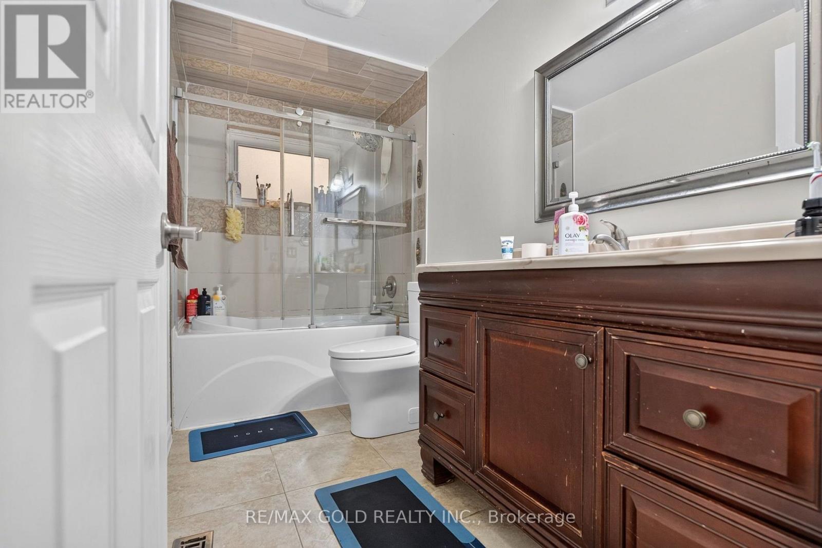 32 DUNBLAINE CRESCENT - 23