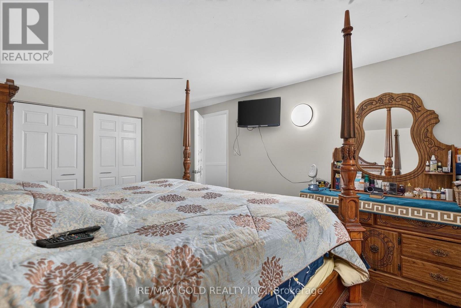 32 DUNBLAINE CRESCENT - 25