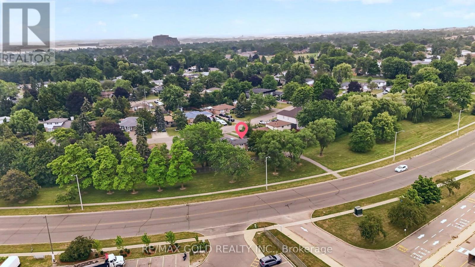 32 DUNBLAINE CRESCENT - 46