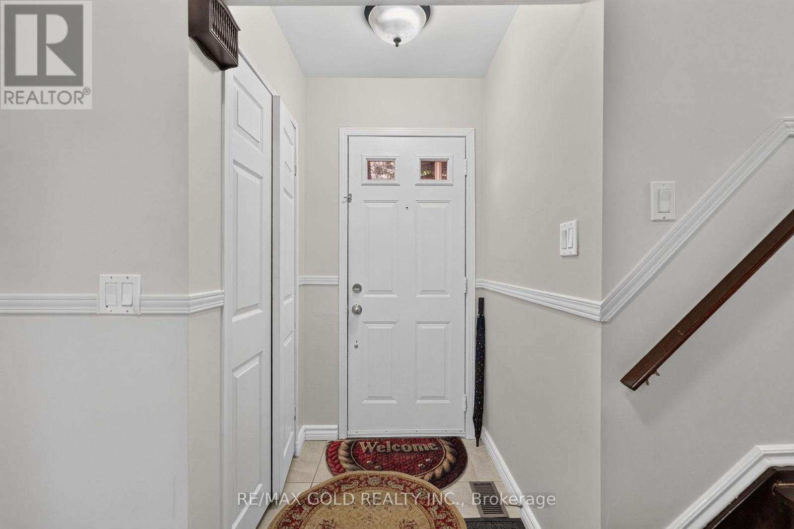 32 DUNBLAINE CRESCENT - 6