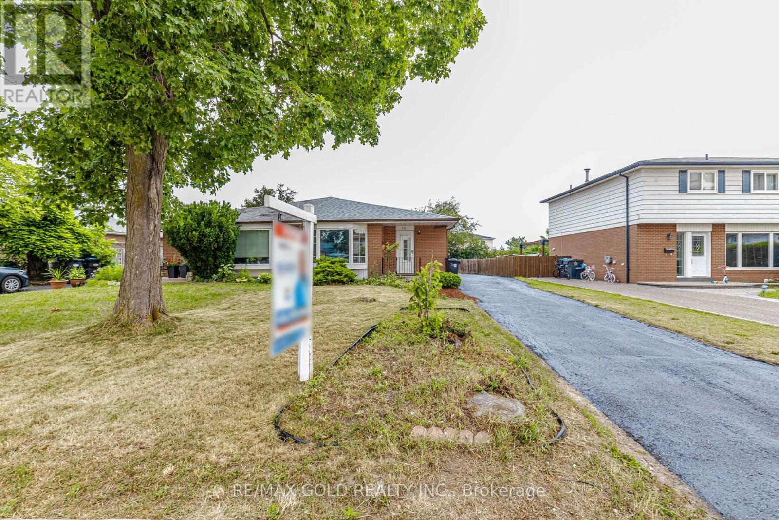 14 FLAMINGO CRESCENT - 1