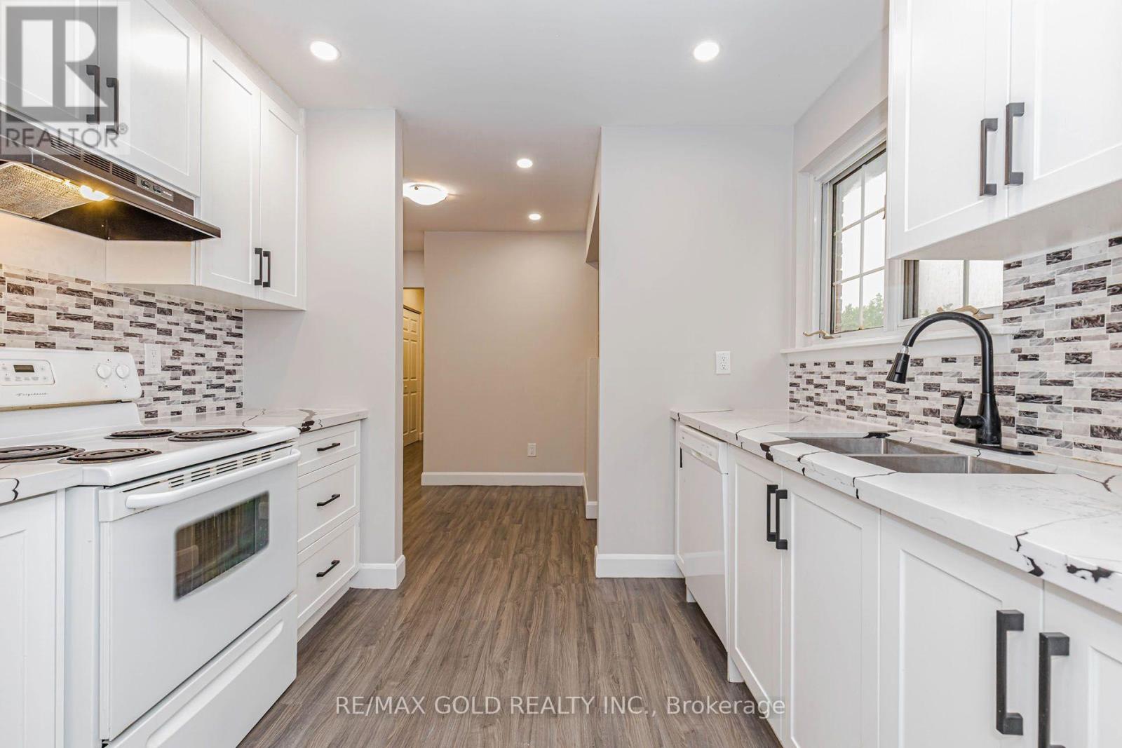 14 FLAMINGO CRESCENT - 17