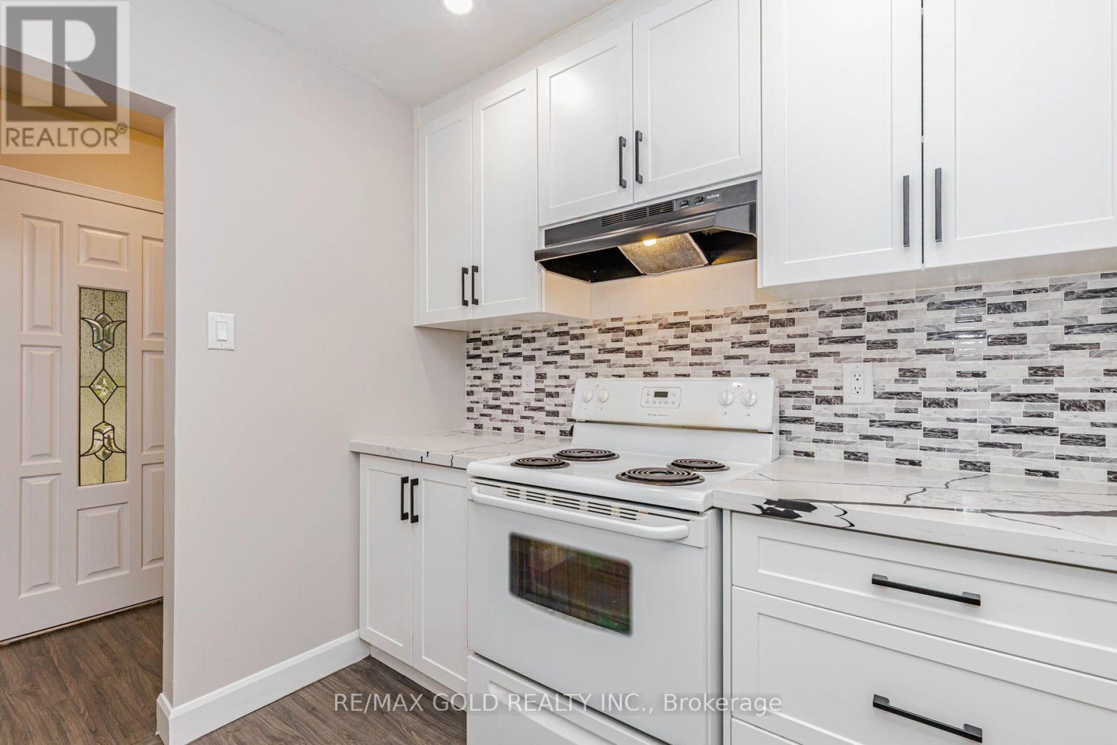 14 FLAMINGO CRESCENT - 18