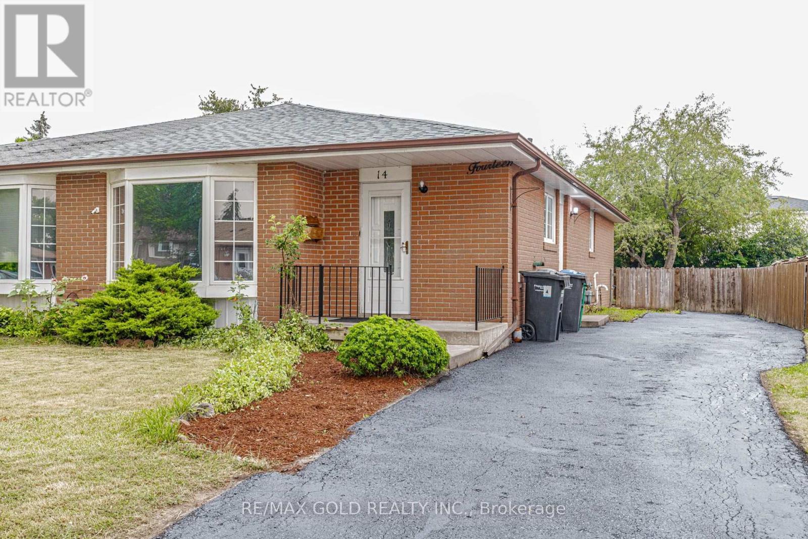 14 FLAMINGO CRESCENT - 2