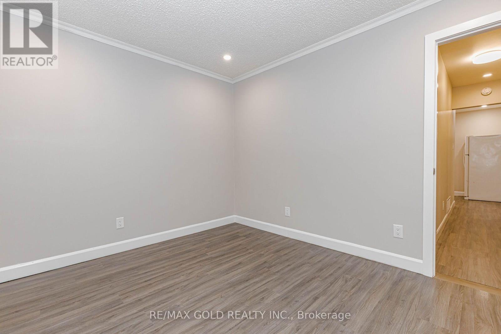 14 FLAMINGO CRESCENT - 28