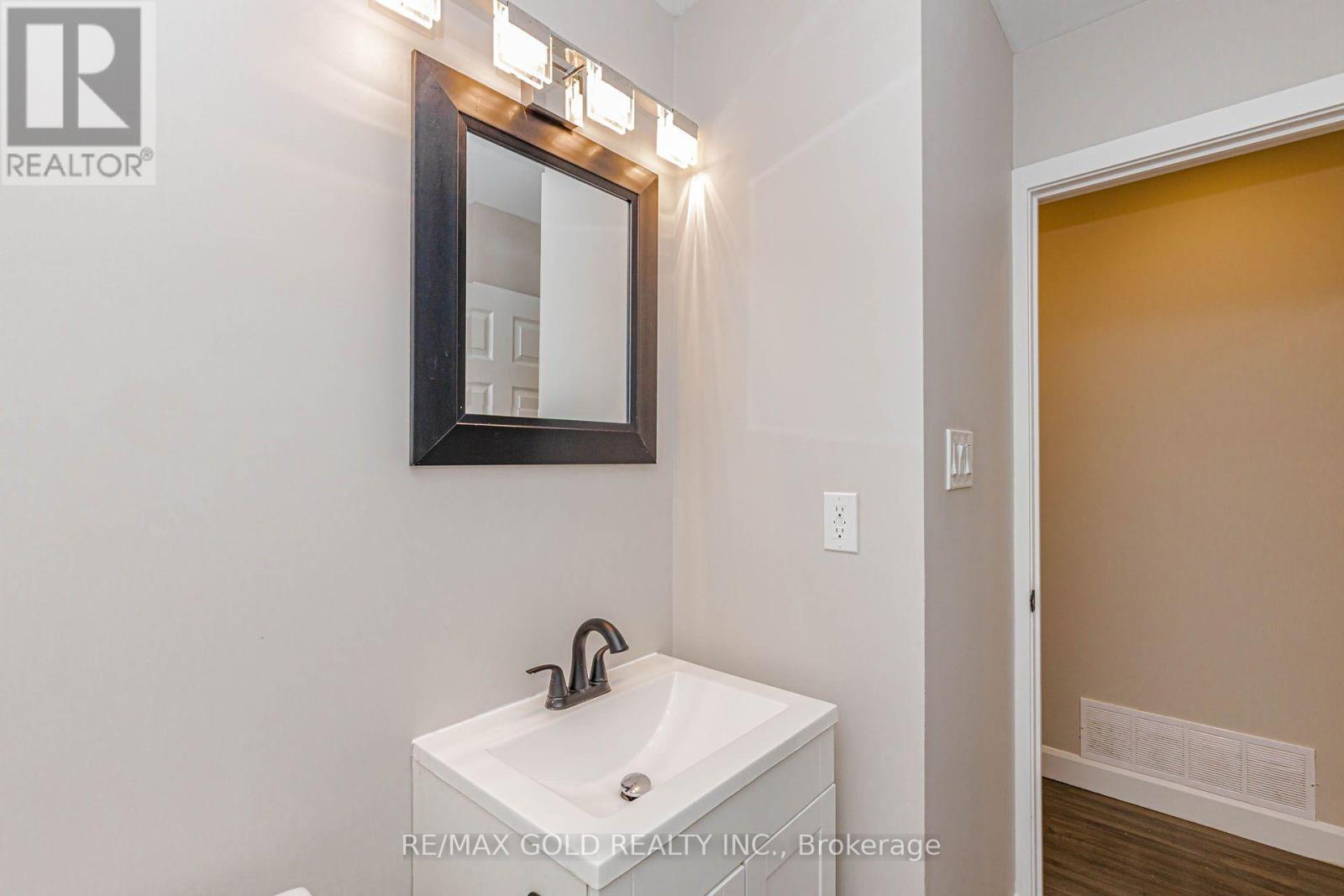 14 FLAMINGO CRESCENT - 36
