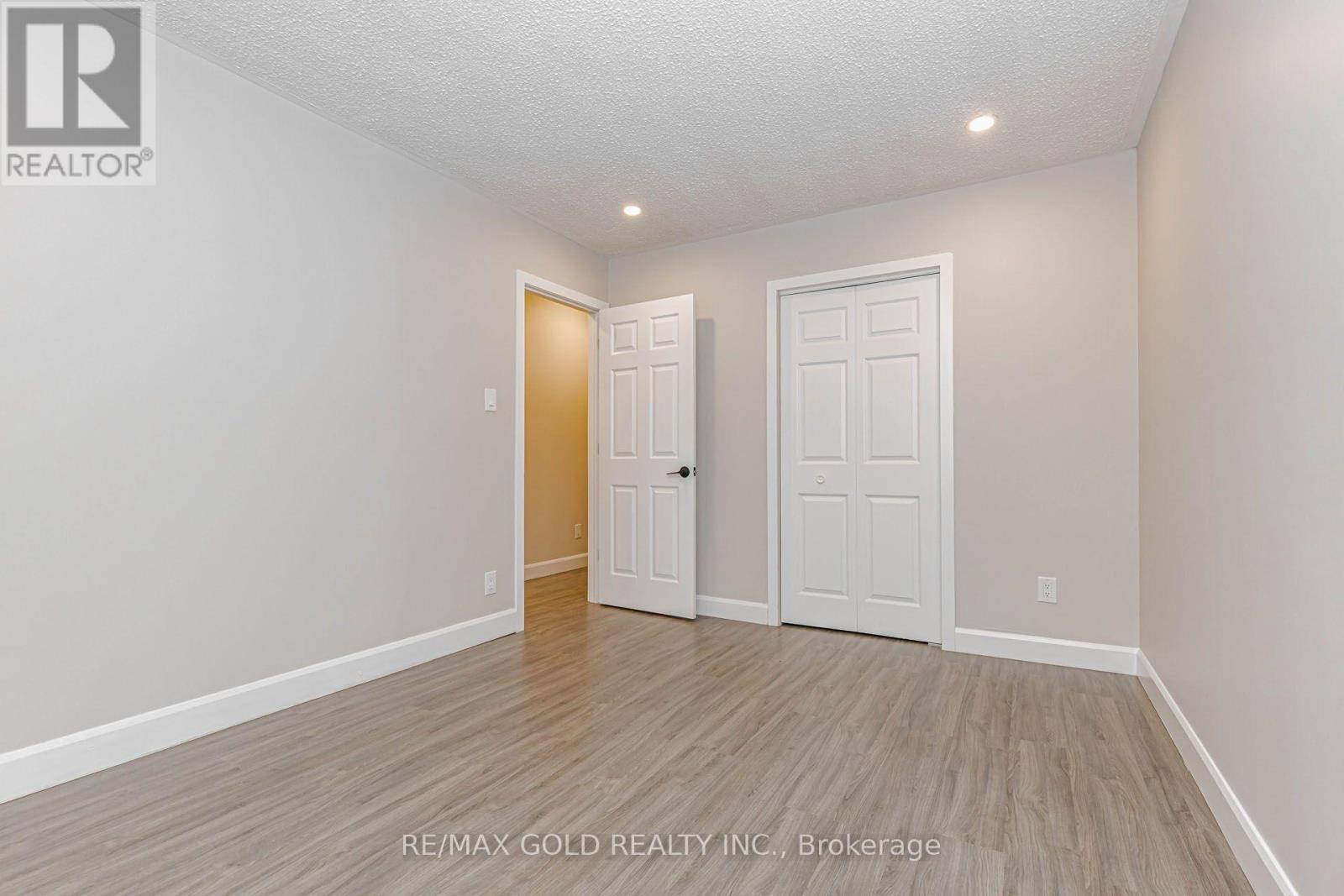 14 FLAMINGO CRESCENT - 39