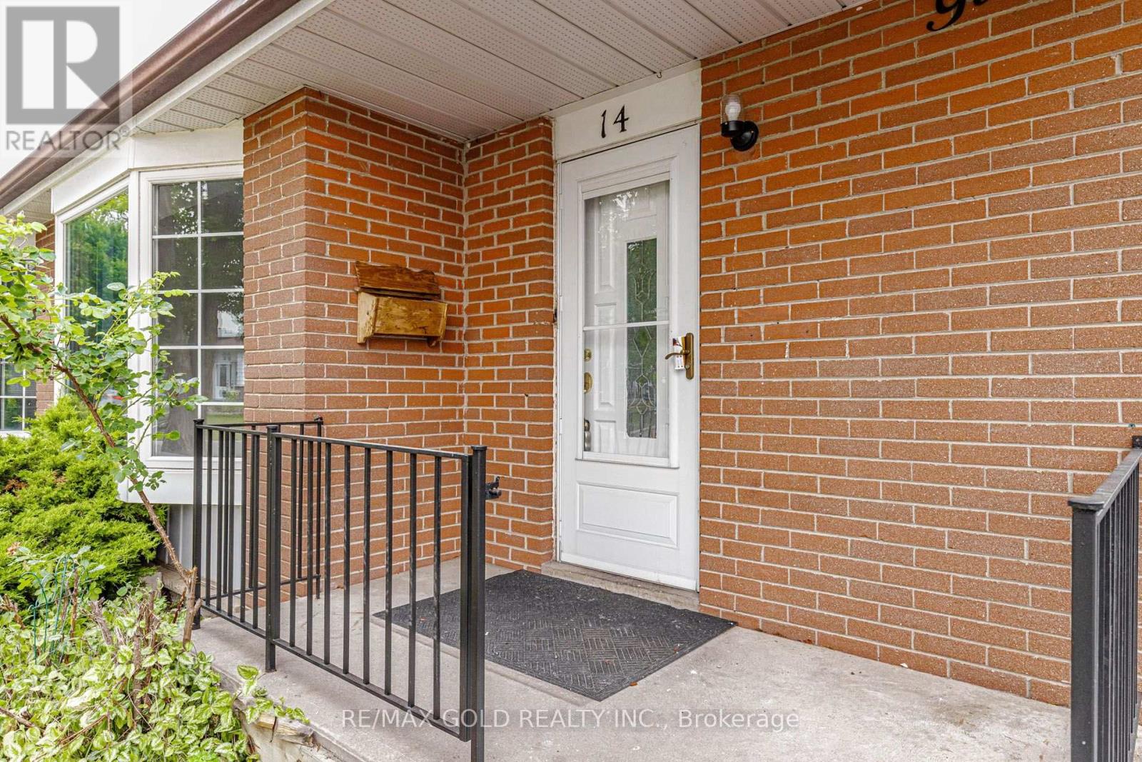 14 FLAMINGO CRESCENT - 4