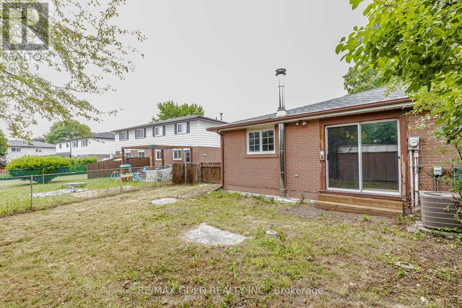 14 FLAMINGO CRESCENT - 49