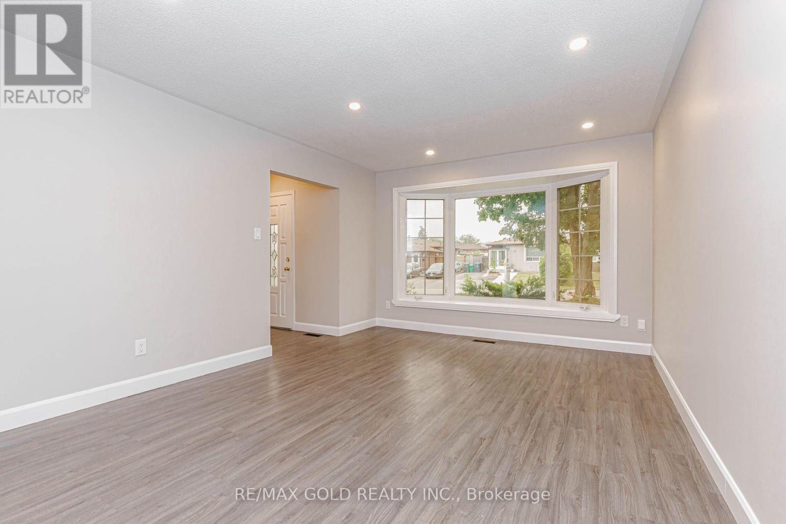 14 FLAMINGO CRESCENT - 9