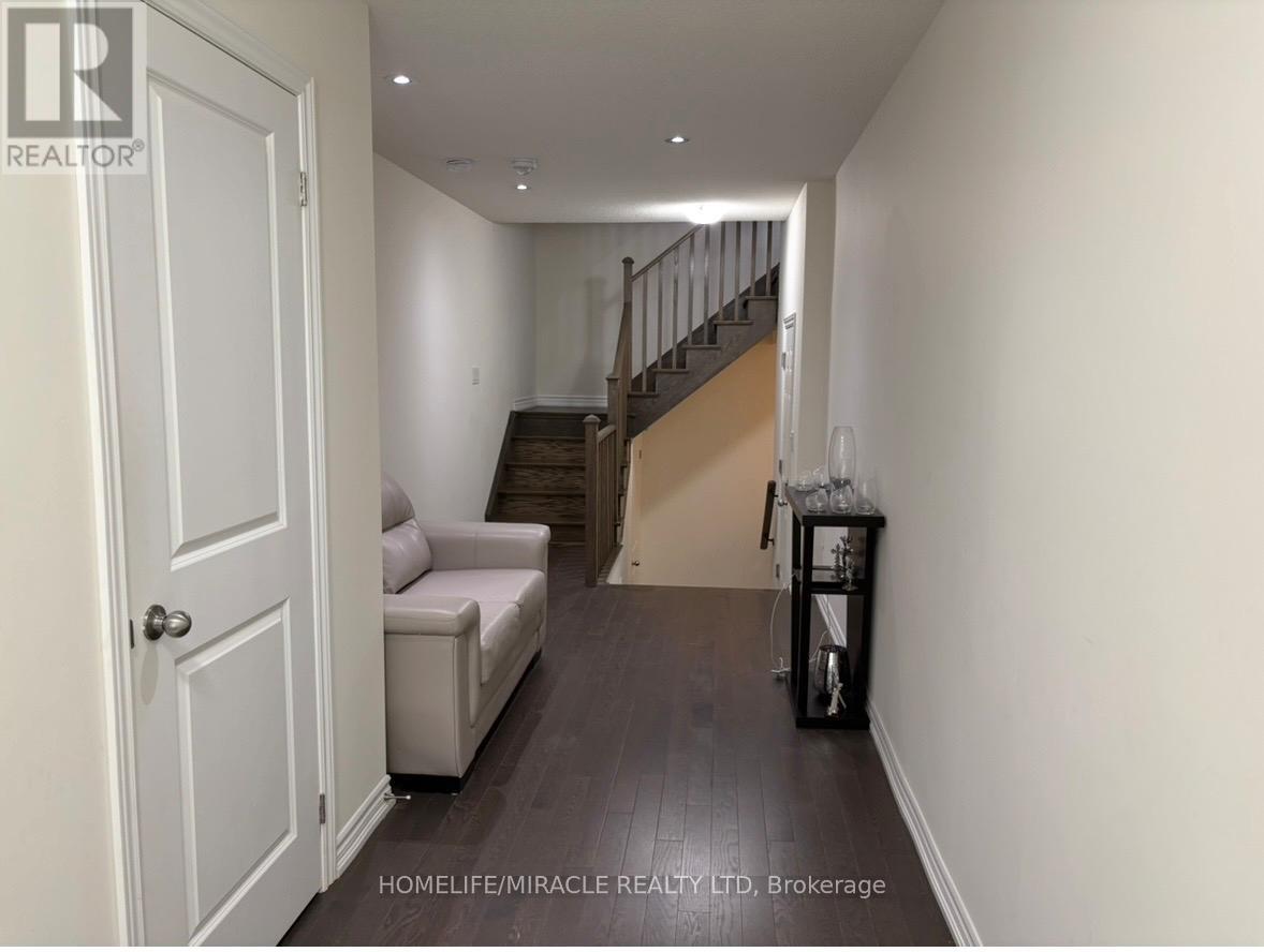 23 ARROWVIEW DRIVE - 19