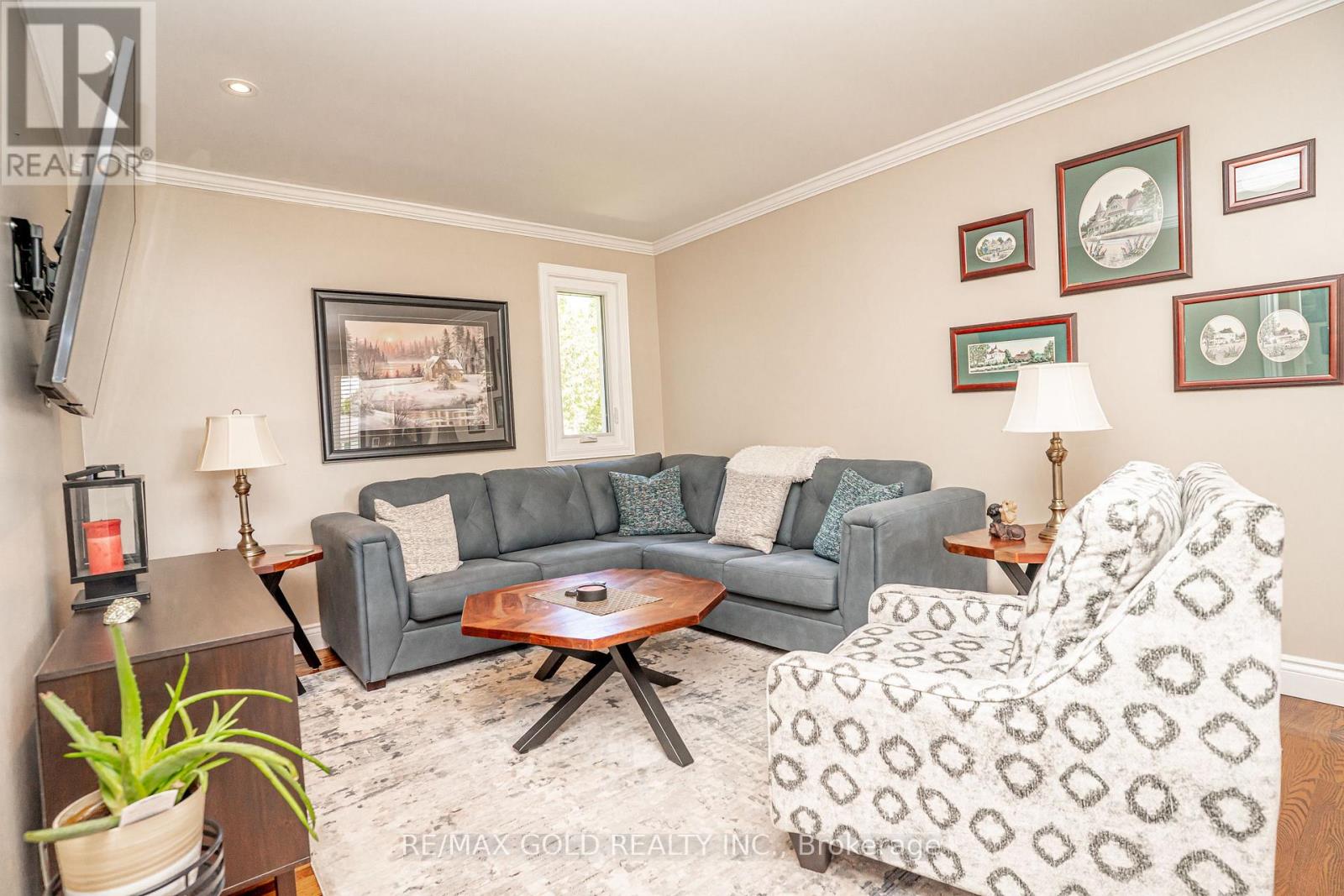 37 DEVONSHIRE DRIVE - 10