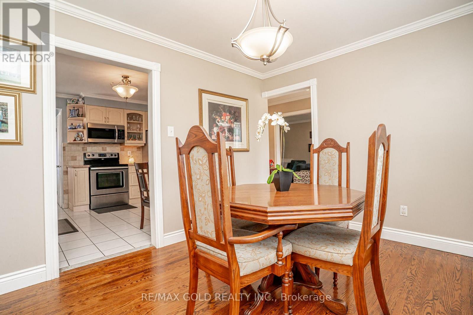 37 DEVONSHIRE DRIVE - 14