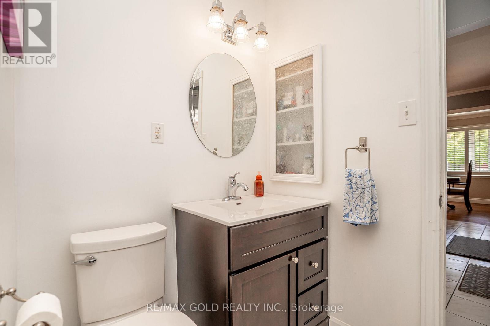 37 DEVONSHIRE DRIVE - 23