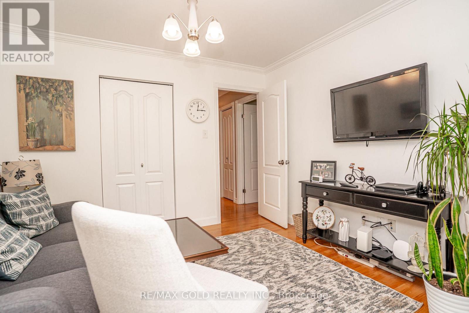 37 DEVONSHIRE DRIVE - 26