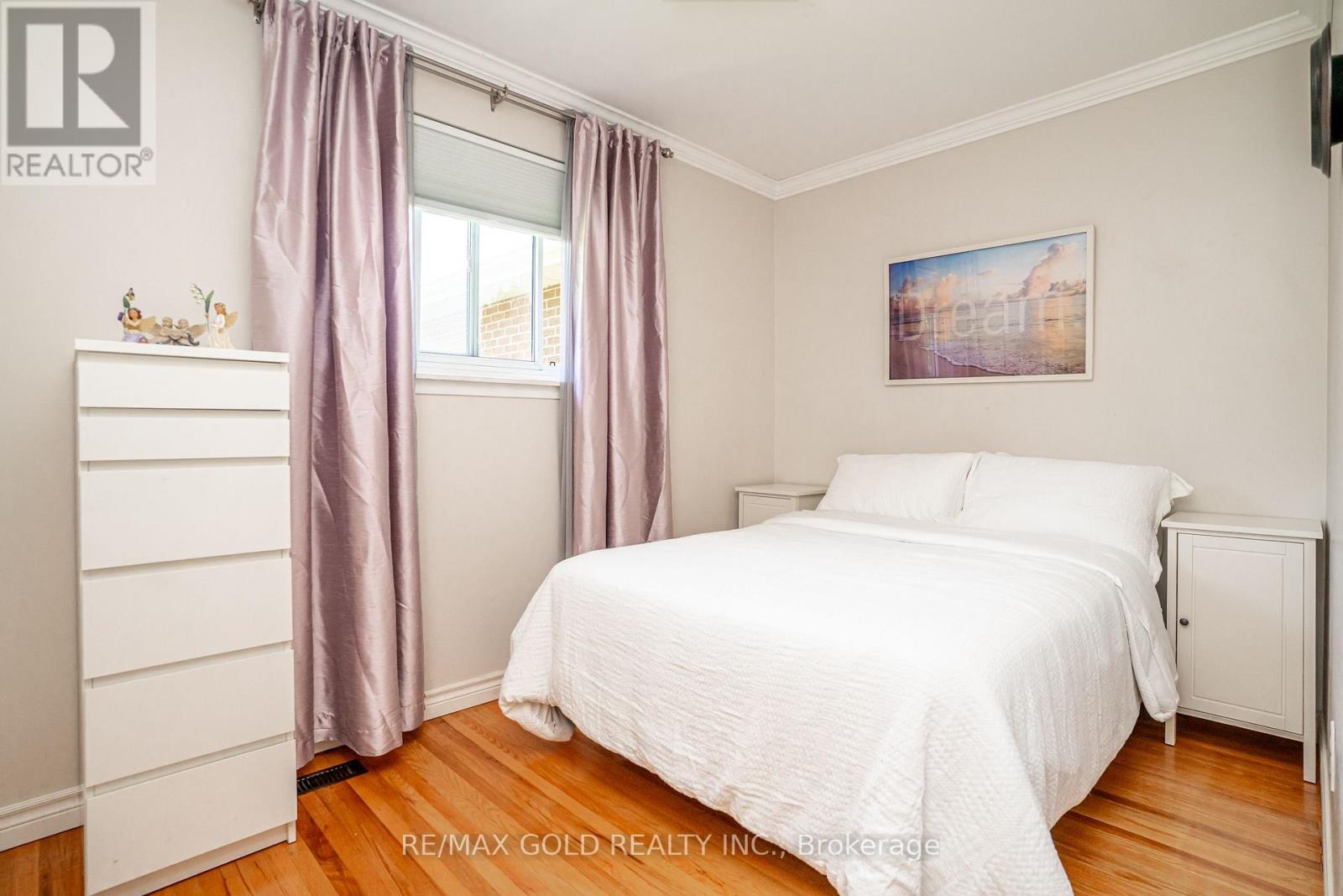 37 DEVONSHIRE DRIVE - 27
