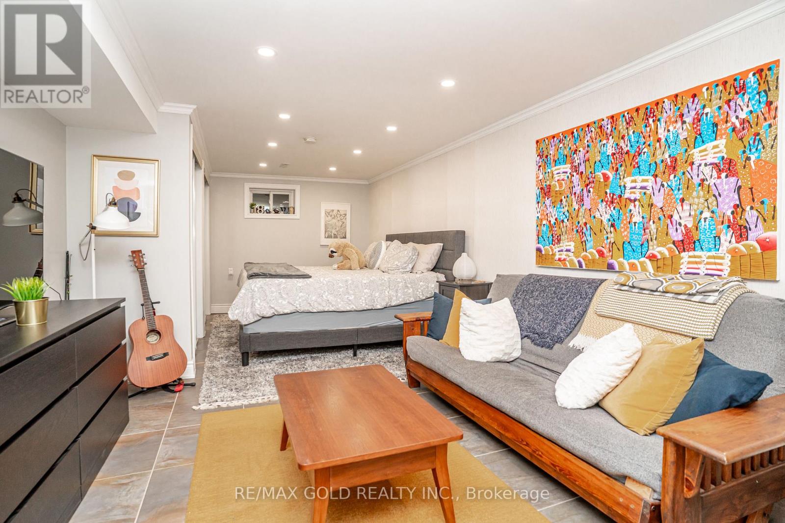 37 DEVONSHIRE DRIVE - 33
