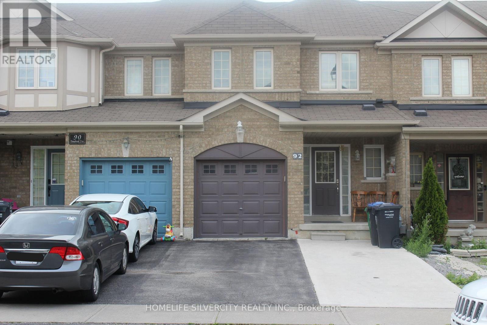 92 TOMABROOK CRESCENT - 1