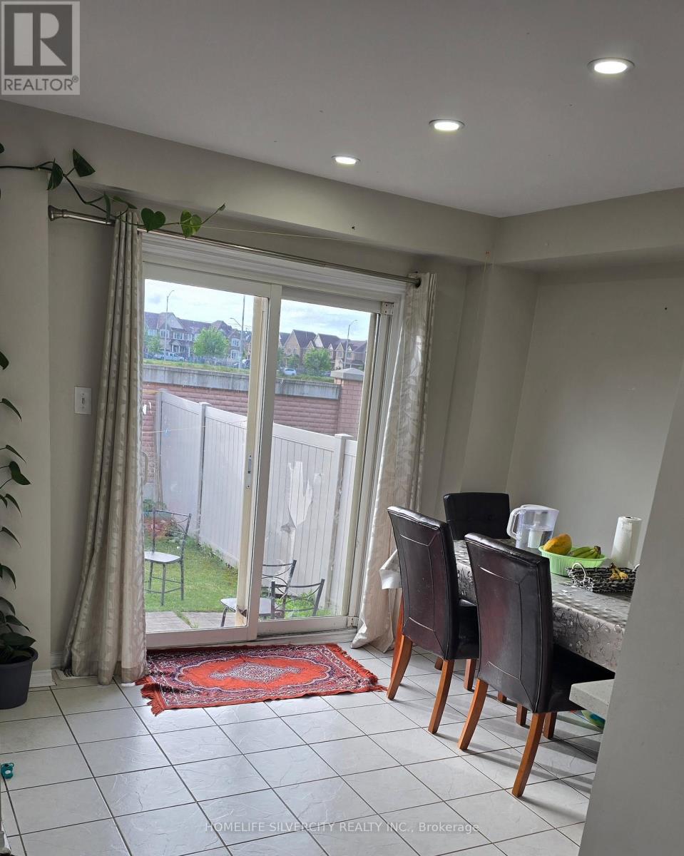 92 TOMABROOK CRESCENT - 16