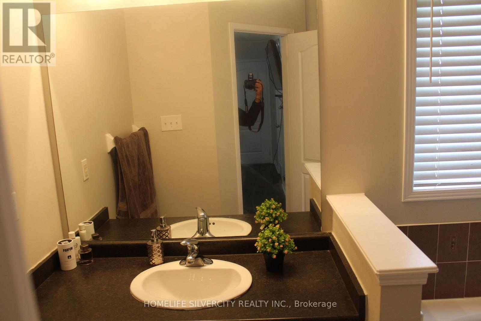 92 TOMABROOK CRESCENT - 28