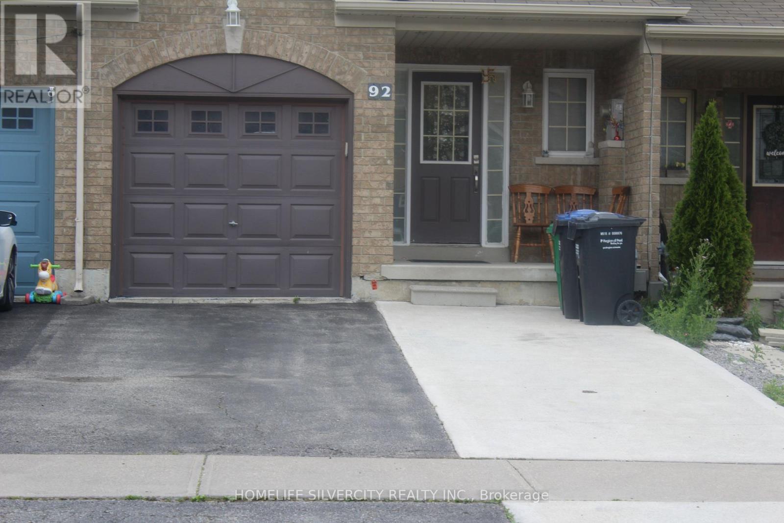 92 TOMABROOK CRESCENT - 3