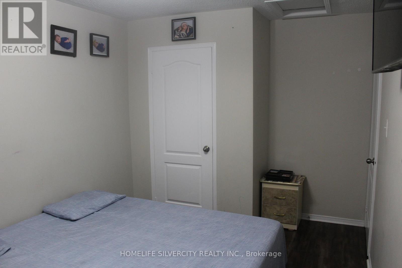 92 TOMABROOK CRESCENT - 32