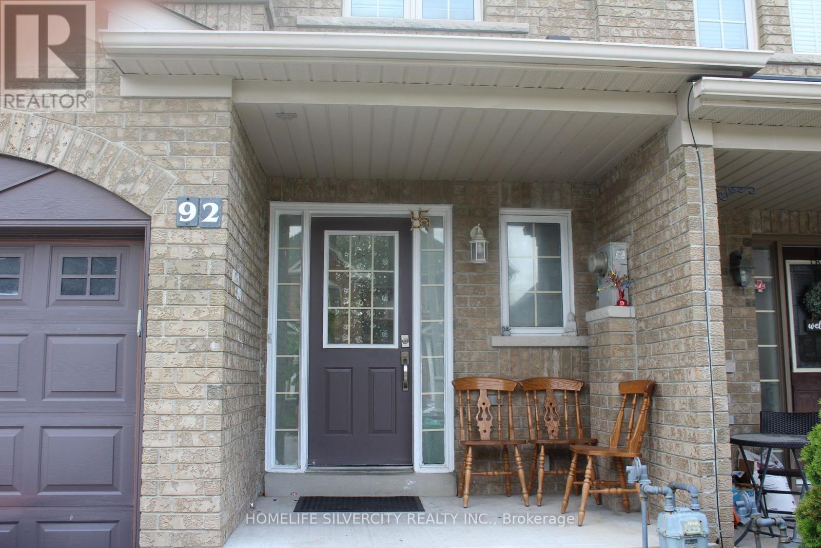 92 TOMABROOK CRESCENT - 4