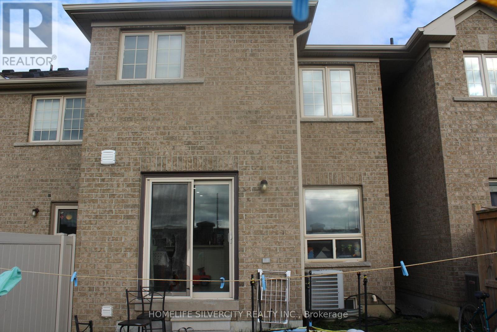 92 TOMABROOK CRESCENT - 48