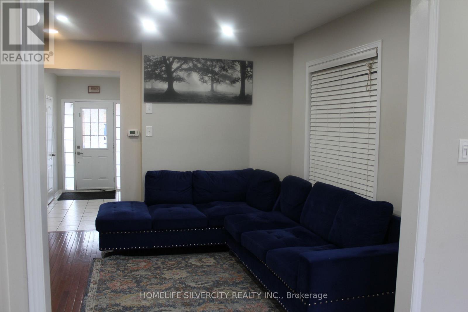 92 TOMABROOK CRESCENT - 7