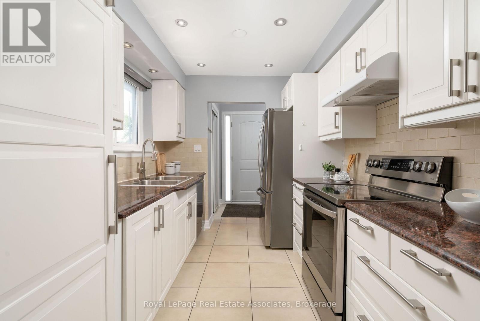 12 ANCHOR DRIVE - Image 16
