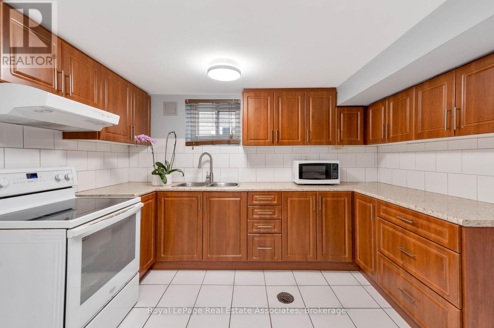 12 ANCHOR DRIVE - Image 30
