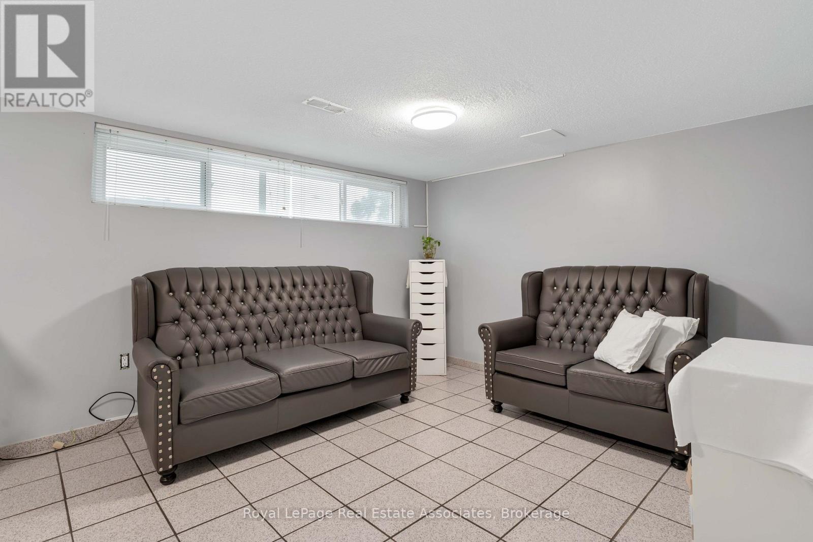12 ANCHOR DRIVE - Image 32