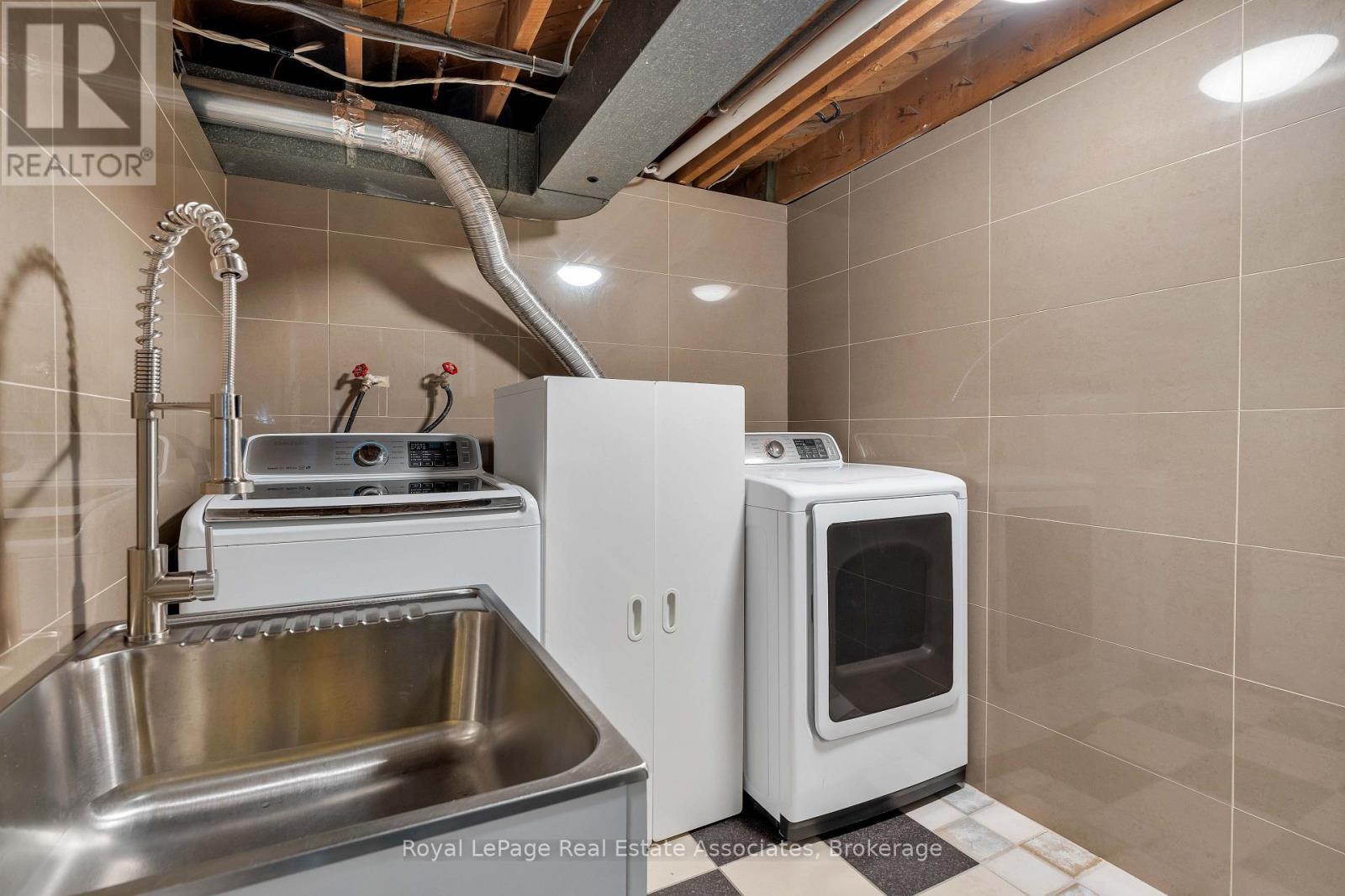 12 ANCHOR DRIVE - Image 35