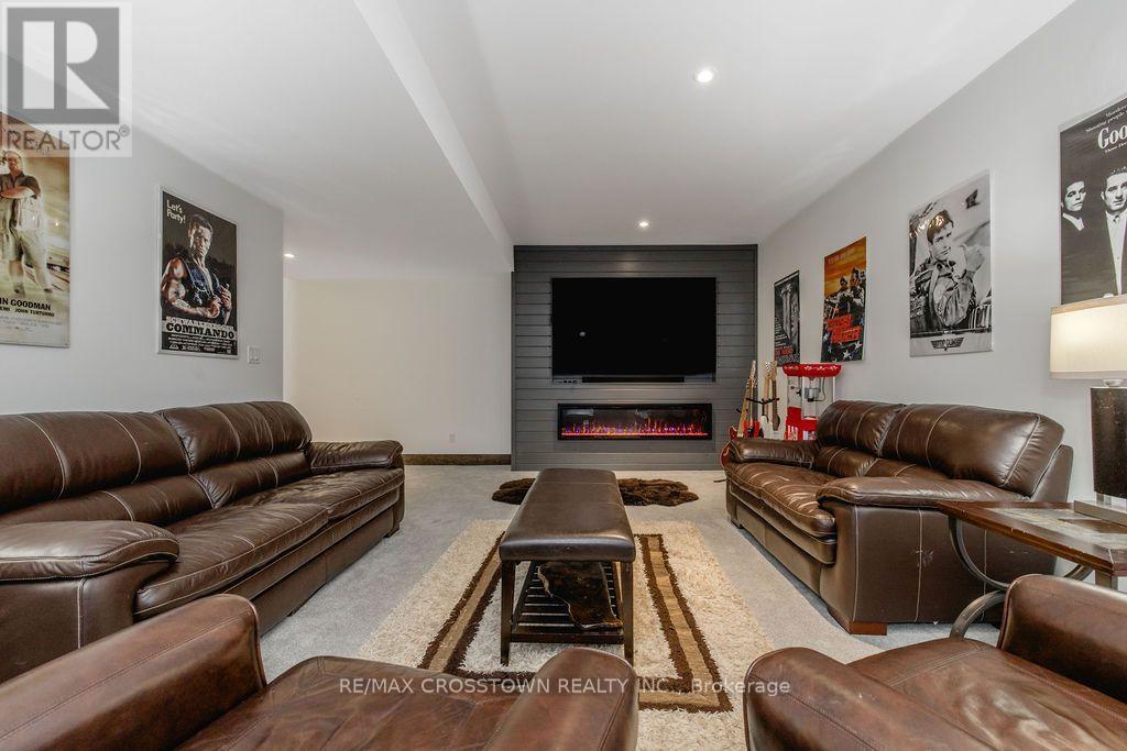 1445 BEIERS ROAD - Image 36