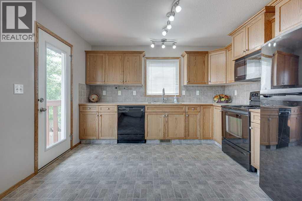 Listing photo – 103 Landry Bend, Red Deer