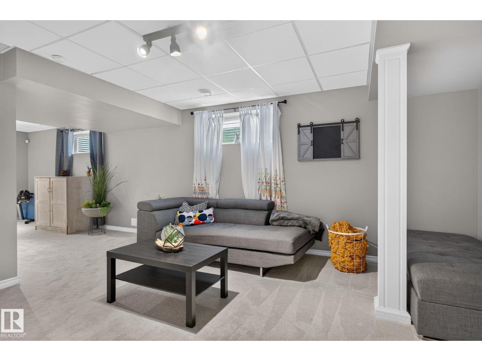 833 MCALLISTER CR SW - 32