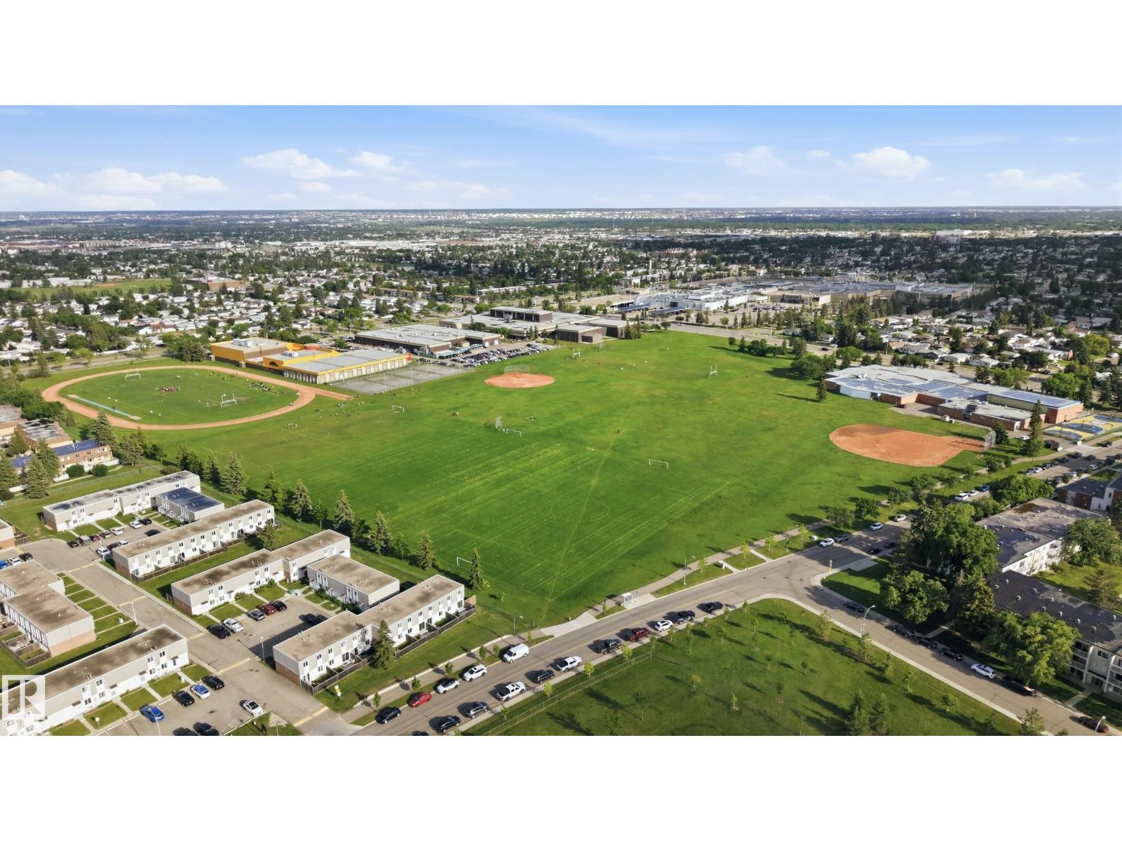 15111 67 ST NW - Image 37