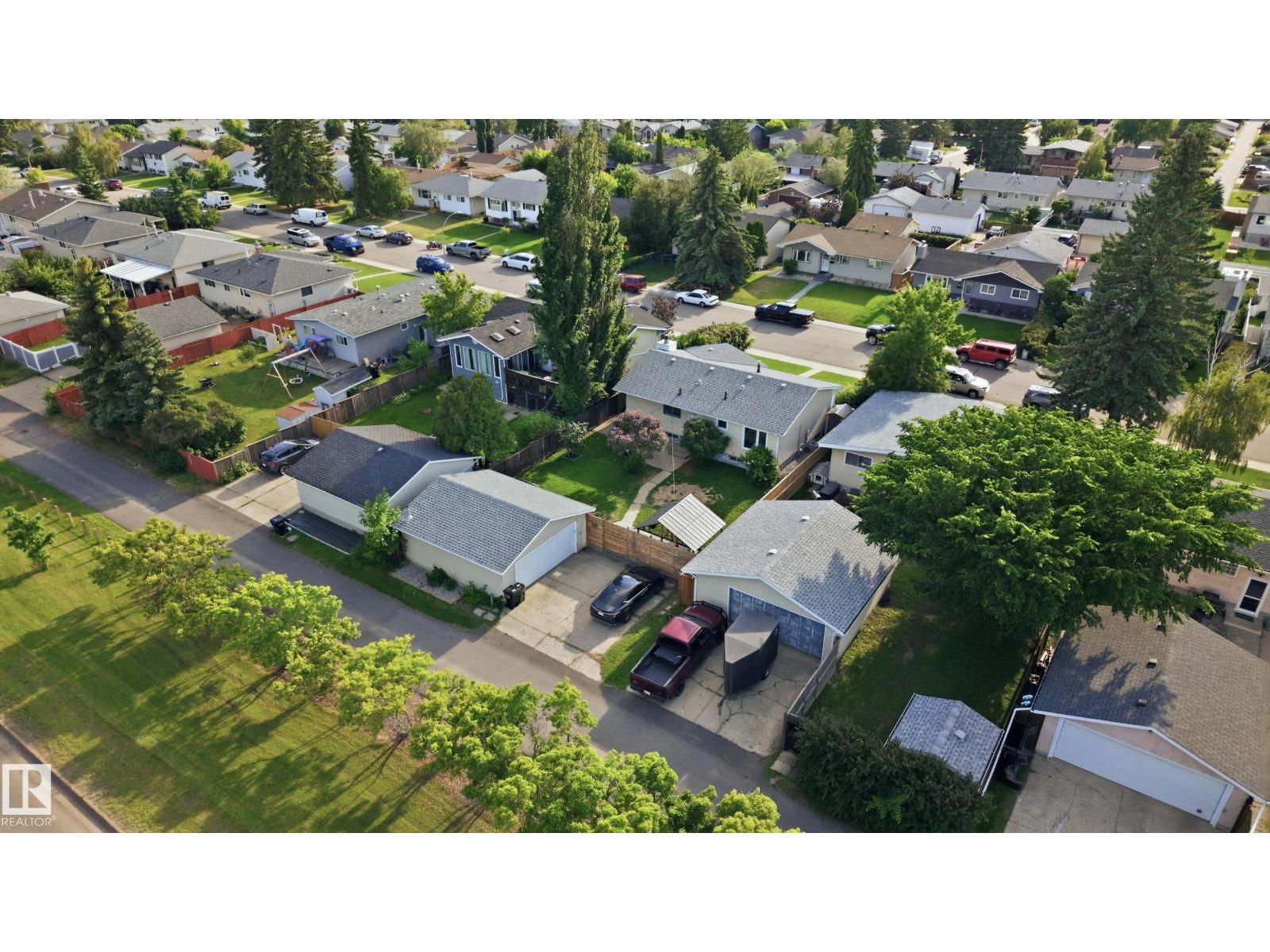 15111 67 ST NW - 35