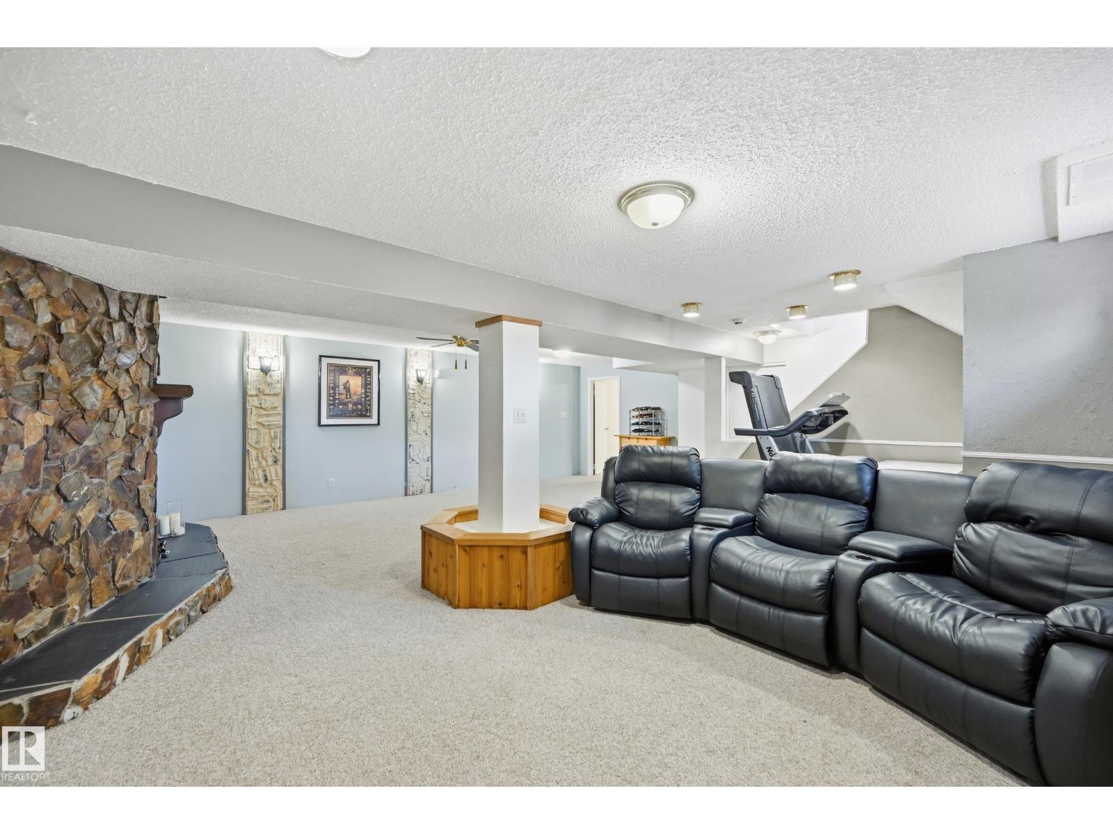 15111 67 ST NW - 23