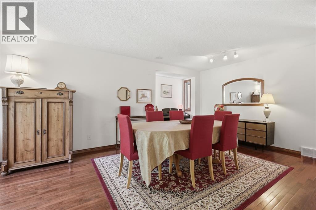 12 Valley Glen Heights NW, Valley Ridge, Calgary photo 5