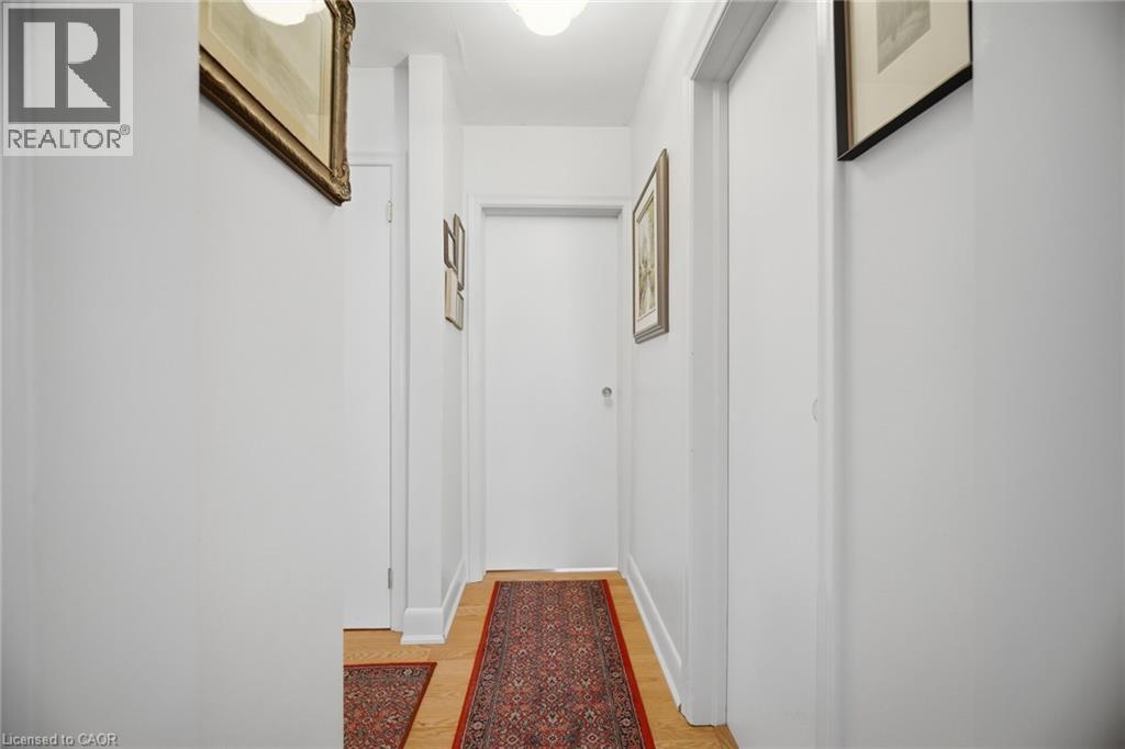 25 ARCH Road - 17