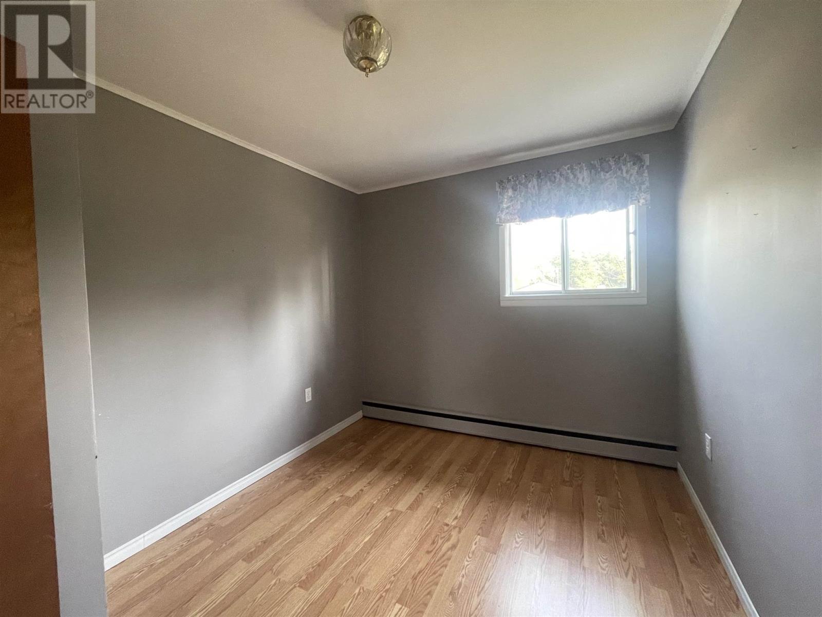 40 Frances ST - 31